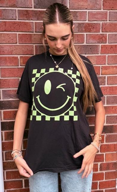Retro Smiley Face T-Shirt | Vintage Inspired Happy Face Tee | 90s Aesthetic Graphic Shirt | Positive Vibes Unisex