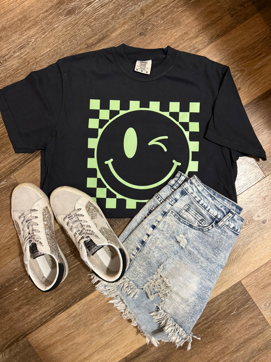 Retro Smiley Face T-Shirt | Vintage Inspired Happy Face Tee | 90s Aesthetic Graphic Shirt | Positive Vibes Unisex