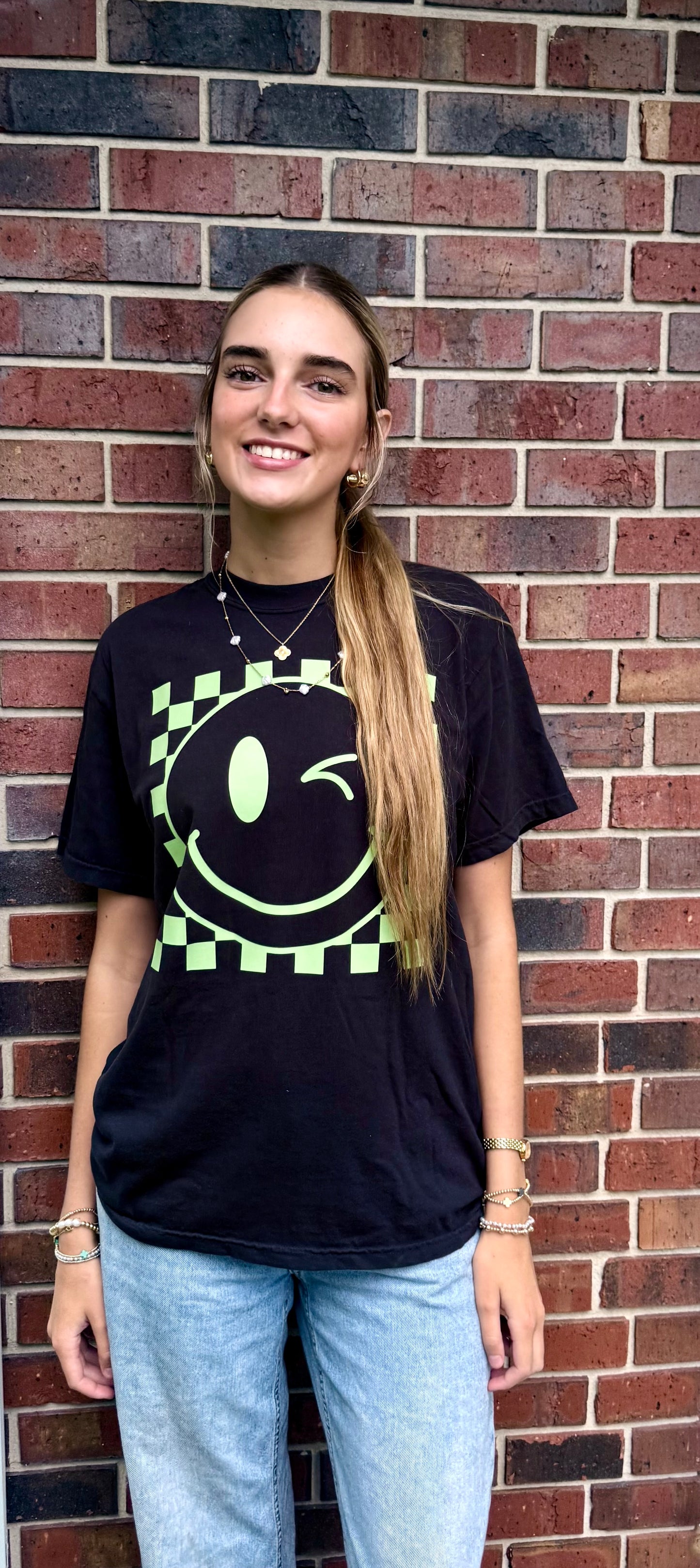 Retro Smiley Face T-Shirt | Vintage Inspired Happy Face Tee | 90s Aesthetic Graphic Shirt | Positive Vibes Unisex